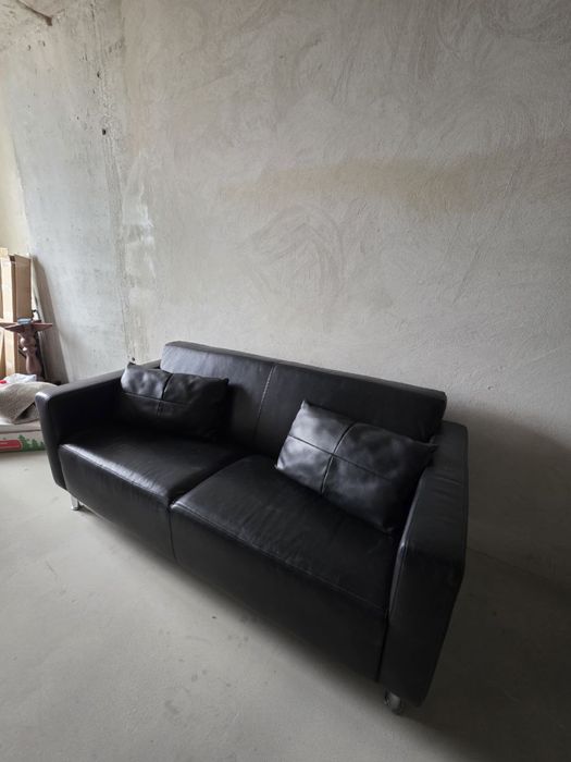 Продаж шкіряний диван Львів