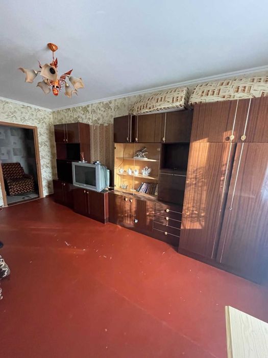 34063  Продаж 1 кімнатної квартири на Озерній , гарний стан