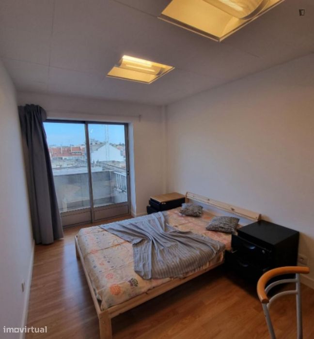 Quarto - localizado em Picoas Lisbon