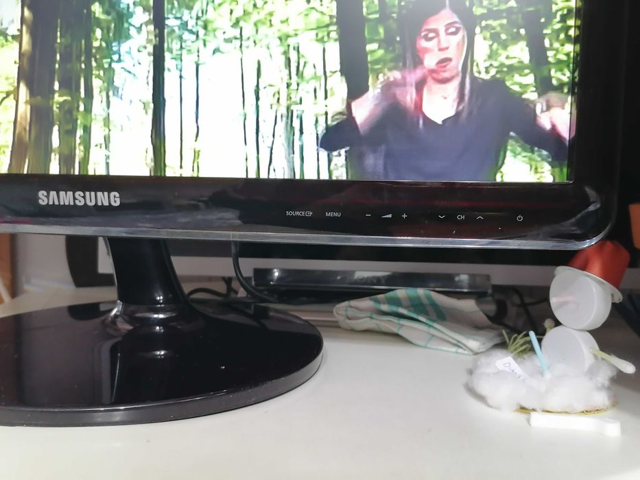 Televisão TV  ou monitor PC  Samsung  23"  Full HD Preto