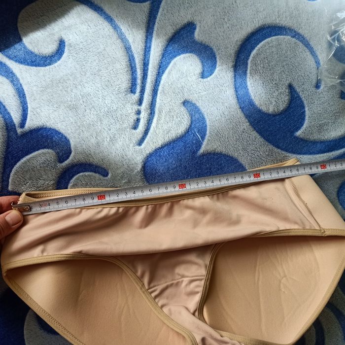 Do odbioru majtki push up, powiększające pośladki . Rozmiar L