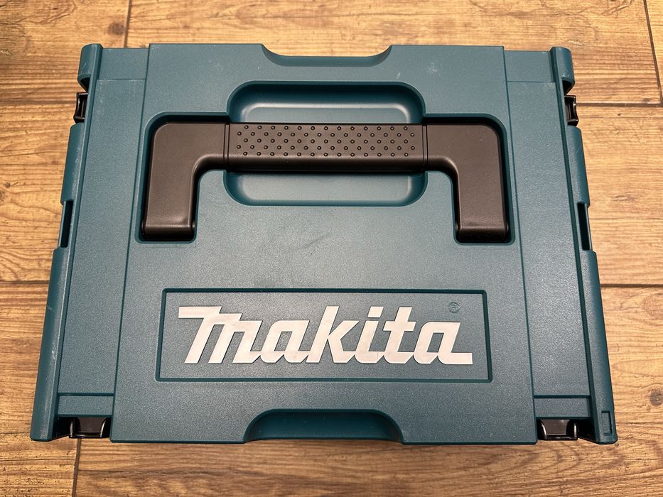 Walizka skrzynka Makita MakPac 2 z wkładem na wkrętarkę lub zakrętarkę