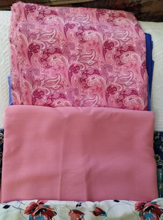 Отрезы шелковых тканей