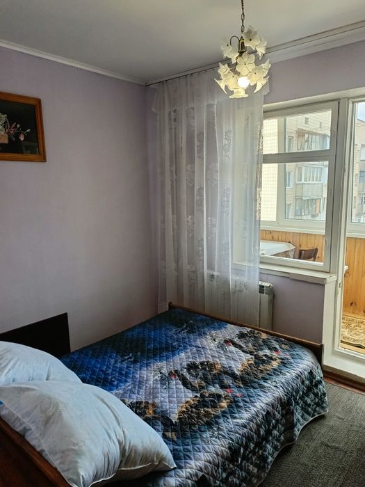 Подобово здам квартиру. Пуща водиця. Київ. Трикімнатна. Бронювання.