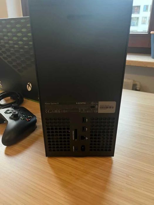 Konsola Xbox Series X 1TB pamięci w super stanie