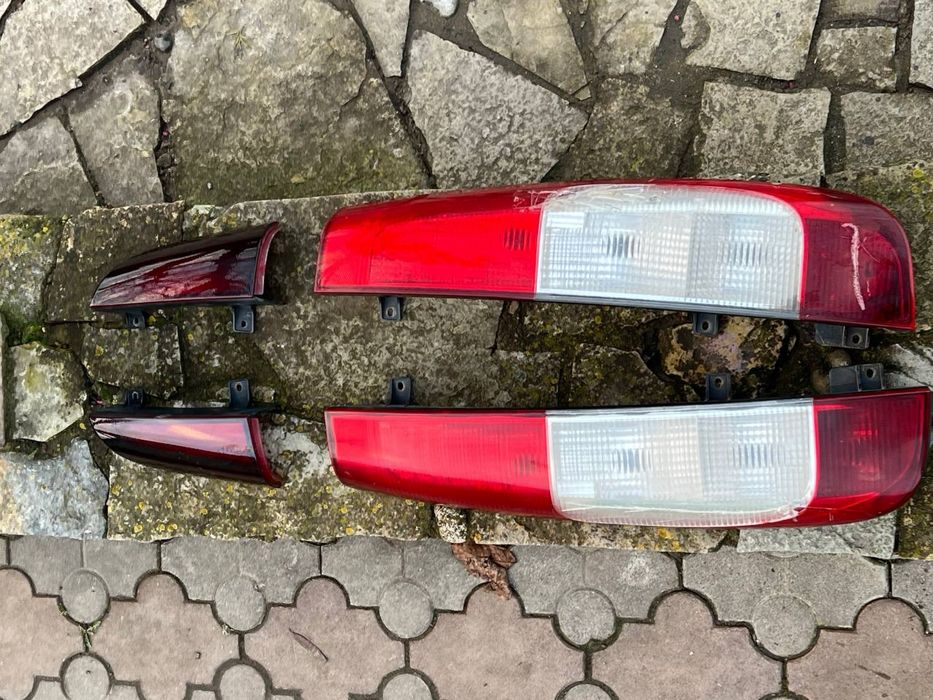Задні стопи фанарі ліхтарі Mercedes Vito 639 мерседес ціна за комплект