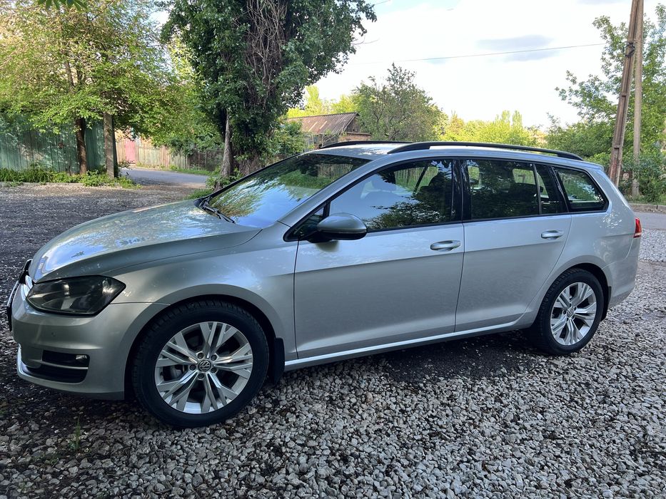 Продам Фольксваген гольф 7 1,4 tsi
