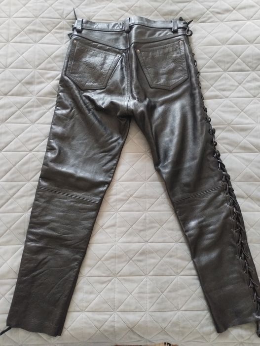 Шкіряні штани зі шнурівкою