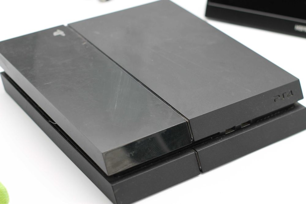 Sony PlayStation 4 500GB Czarna (PS4 Fat) + Pad DualShock 4