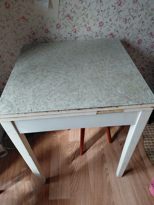 Стіл розкладний,кухонний