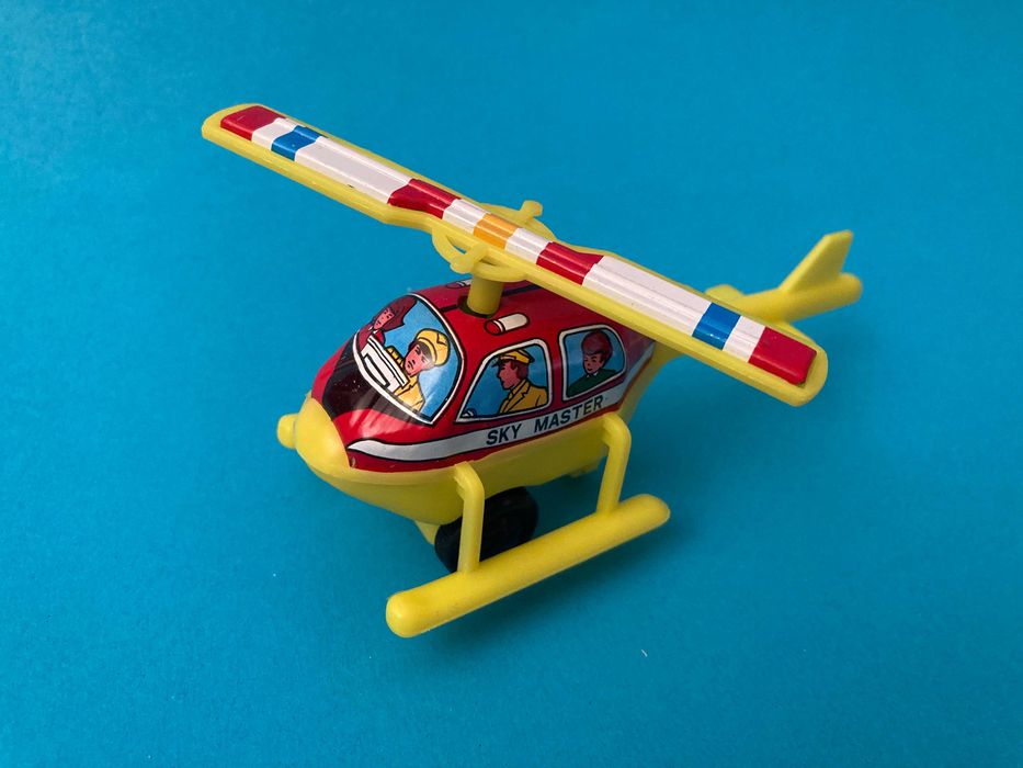 Helicópteros em Chapa da marca Payva Espanha Anos 80 Amarelos