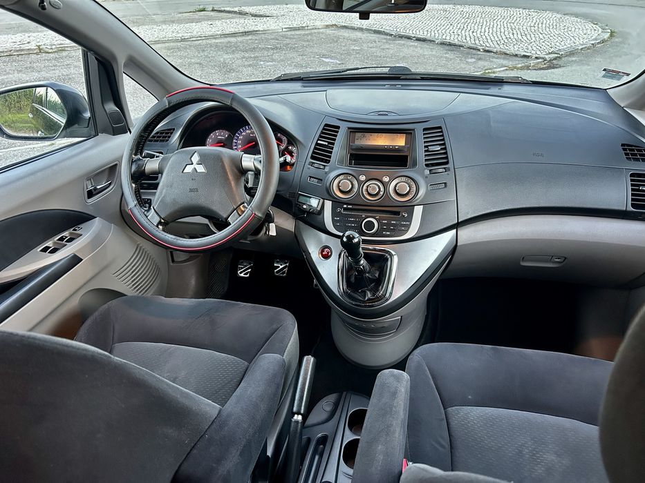Mitsubishi  grandis 2.0 did