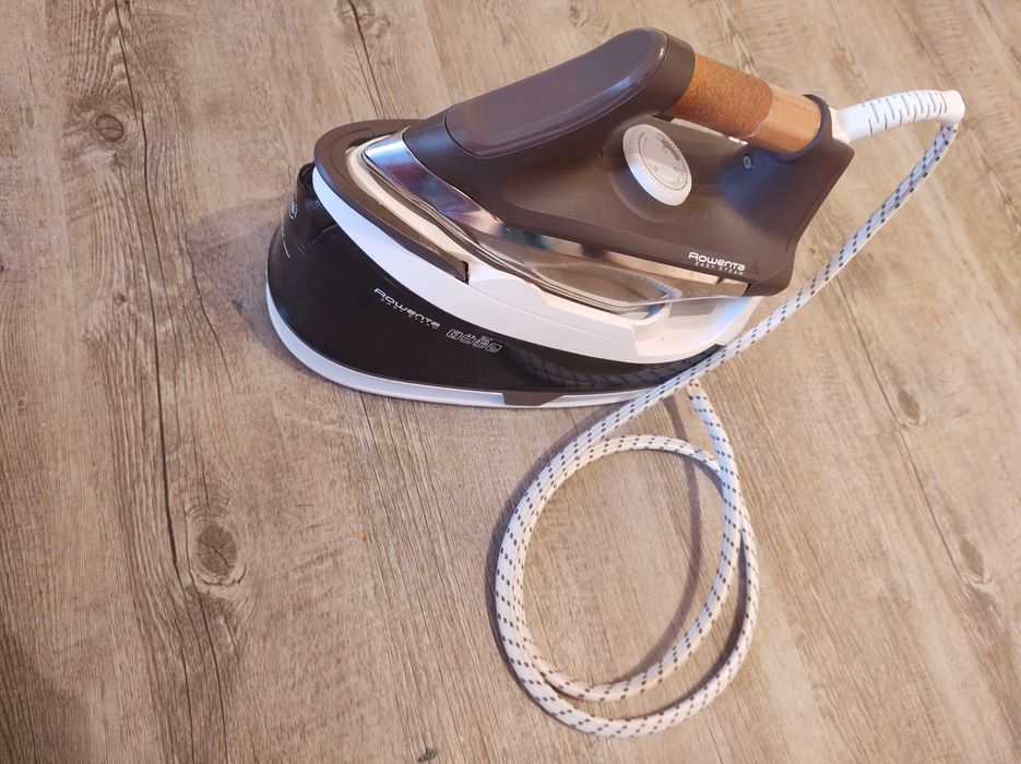 Ferro de passar Rowenta com caldeira