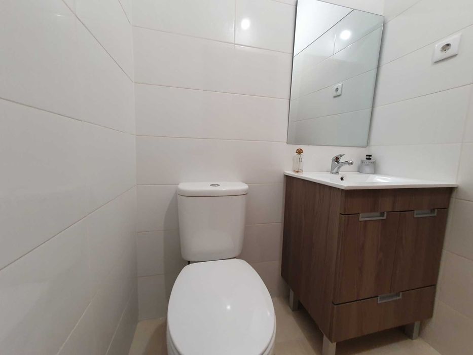 Quarto em Laranjeiro (Praça da Portela)