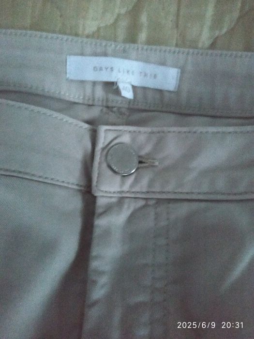 Spodnie damskie beżowe, r 40, używane