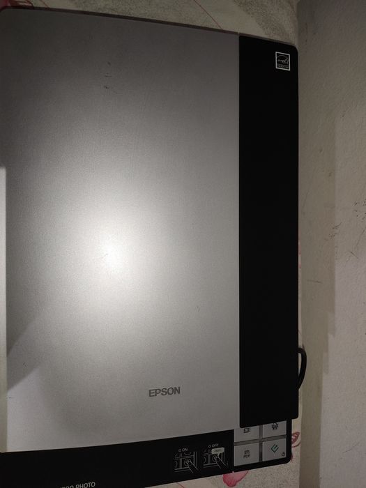 Scaner Epson perfection v200 photo