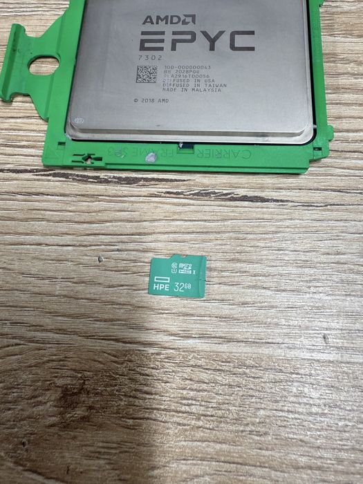 AMD EPYC 7302 + охолодження HPE + 3 вентилятори,HPE Proliant DL385 G10