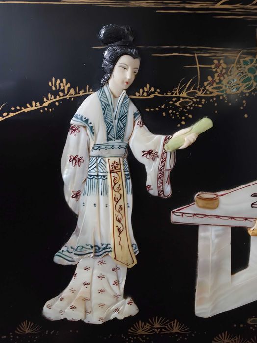 Ekskluzywna komoda chińska Chinoiserie - czarna laka i bogata inkrustacja masą perłową. Antyk.