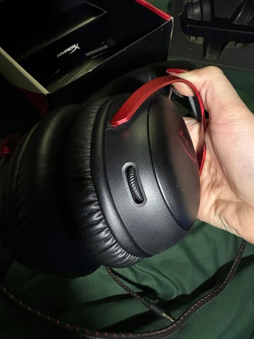 HyperX Cloud III навушники