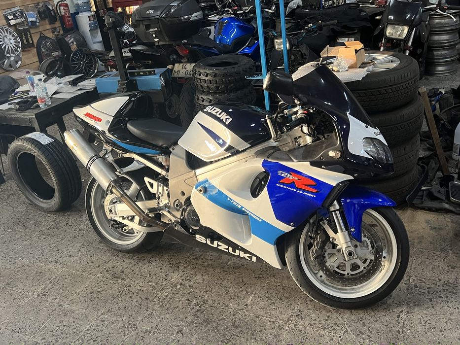 Suzuki tl1000r vendo troco
