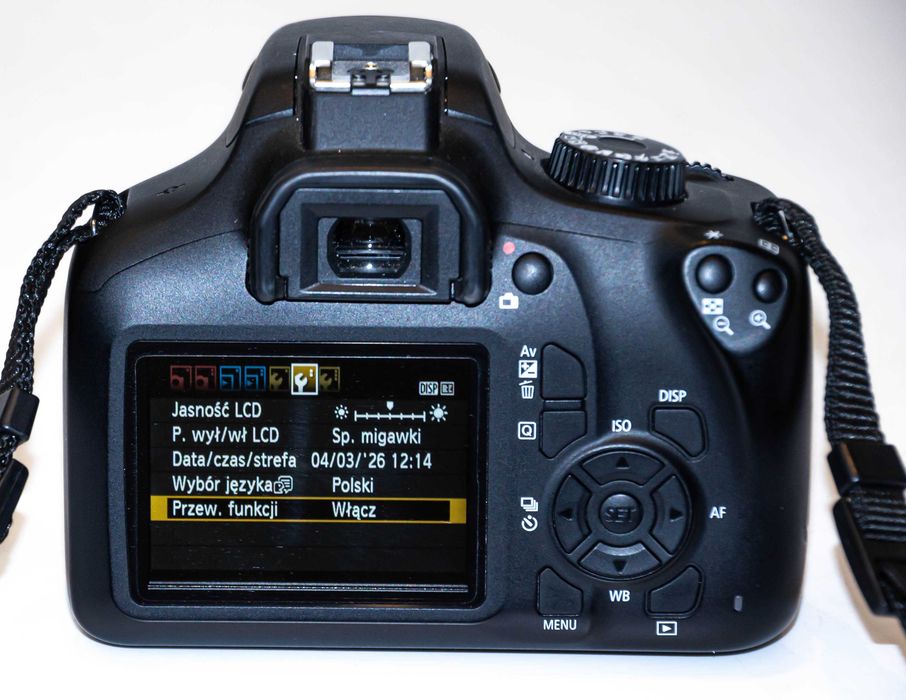 Canon EOS 4000D + 18-55mm III 18Mpix 8 TYŚ