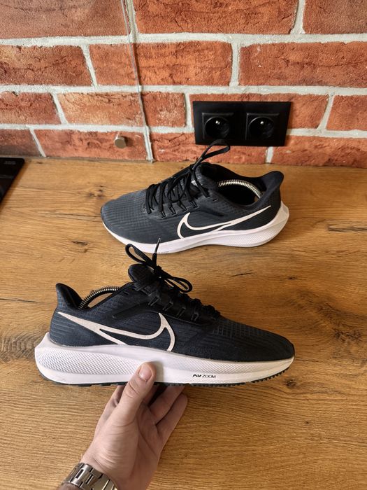 czarne buty sportowe Nike Air Zoom Pegasus