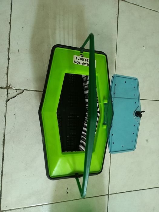 Cesto para transporte de peixes ou outros animais