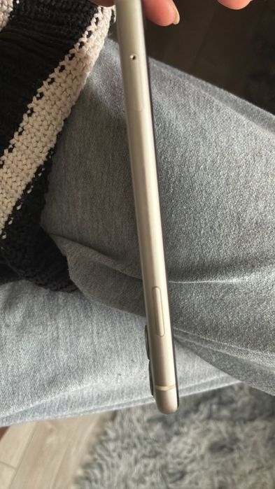 iphone 11 б/у стан нормальний