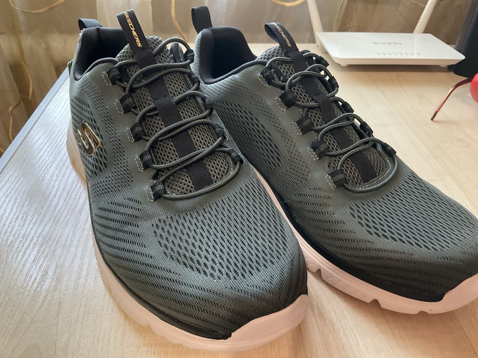 Кросовки чоловічі SKECHERS Нові