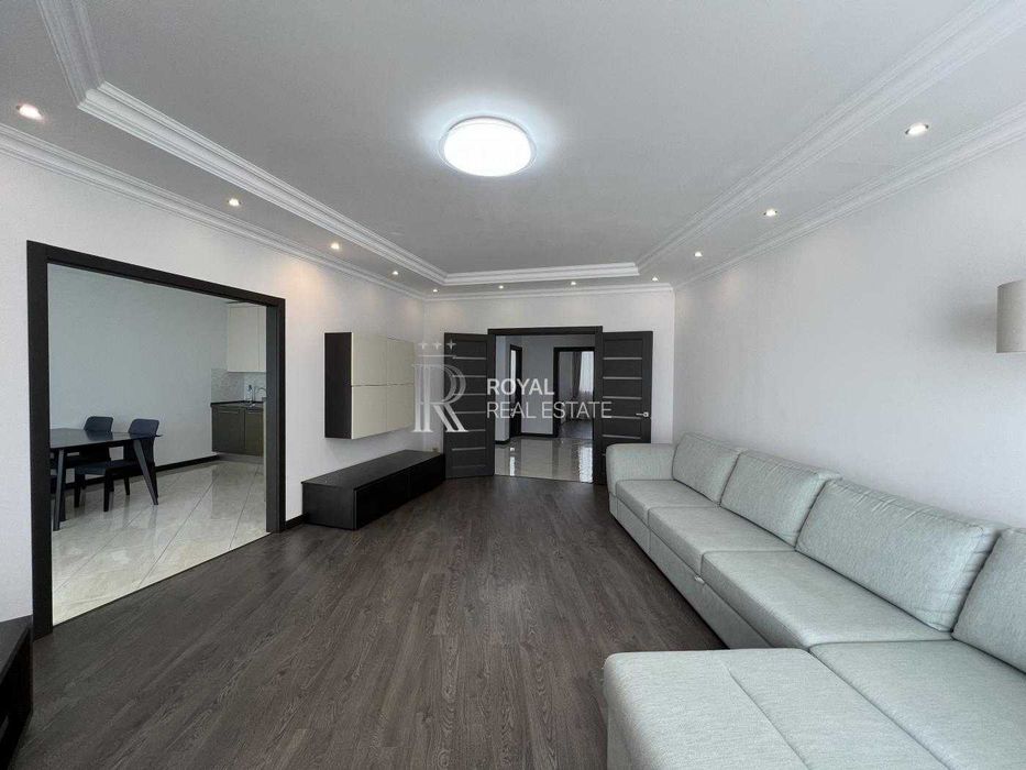 Оренда Квартира Київ ЖК Park Stone 3 кімнати 116 м² 4/22 поверх 2 спальні Кухня-вітальня Якісний ремонт Балкон Паркінг Охорона Набережна