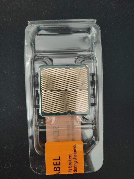 Vende-se Ryzen 7 7800X3D