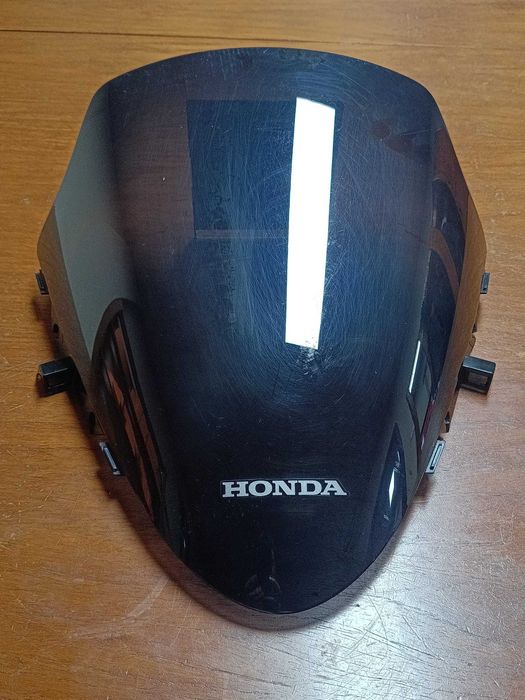 2015 Honda PCX em excelente estado + vidro GIVI + mala Honda (mesma chave)