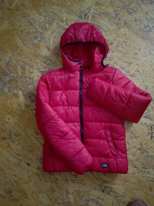 Продам демі курточку дутік на 12-13 років на зріст 152 см