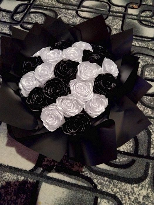 Продам букет з атласної стрічки