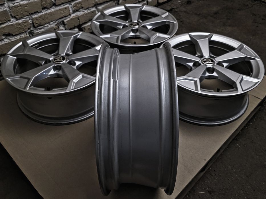 Нові R17 5x112 SKODA | Original | Рідна фарба, без пошкоджень, без ремонтів, без дефектів | Комплект / 4шт | Преміум диски | Seat/Audi/VW... | VAG