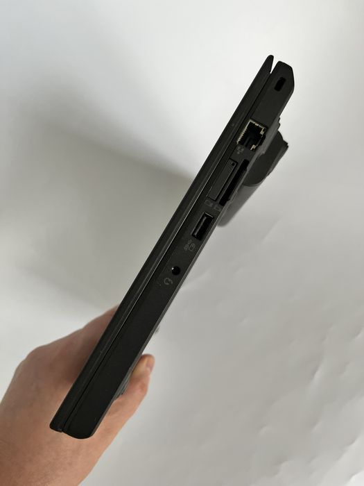 Lenovo thinkpad x250 i5-5200u 8ram 12.5inch