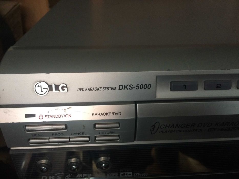 DVD програвач з караоке LG DKS-5000