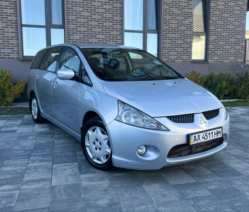 Продам Mitsubishi Grandis 2008 року, двигун 2.4 Газ/Бензин. Гарний!!!