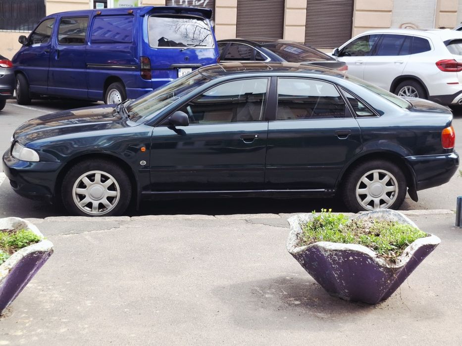 Продам Audi A4B5 1996 1.6 adp