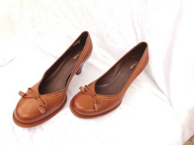 Clarks Bombay skórzane brązowe czółenka 39