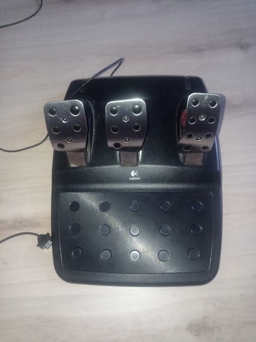 Руль Logitech g25