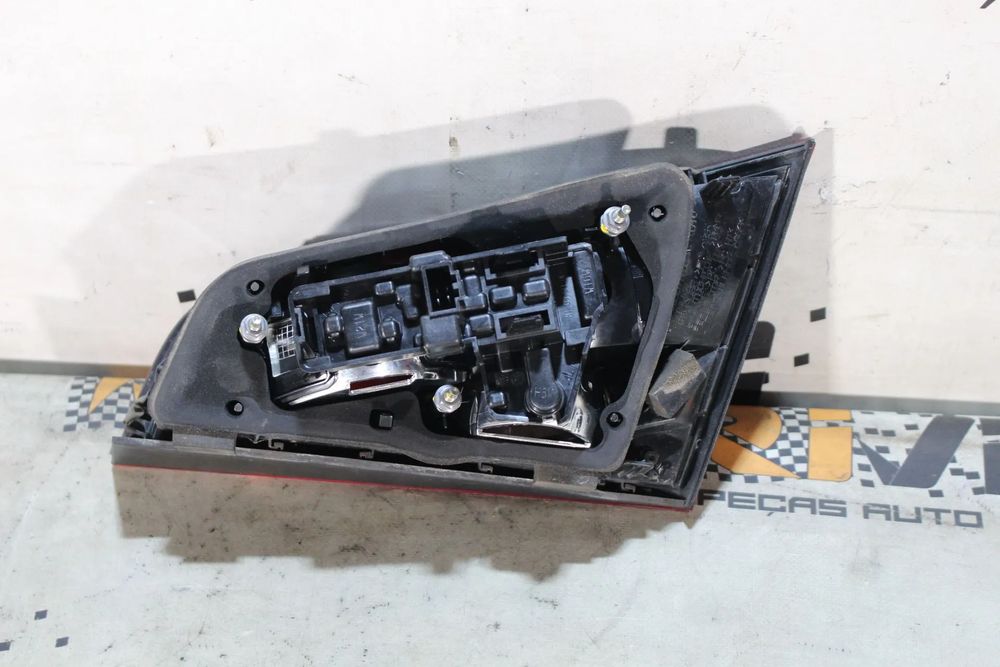Farolim da mala esquerdo AUDI A3 Sportback (8VA, 8VF)