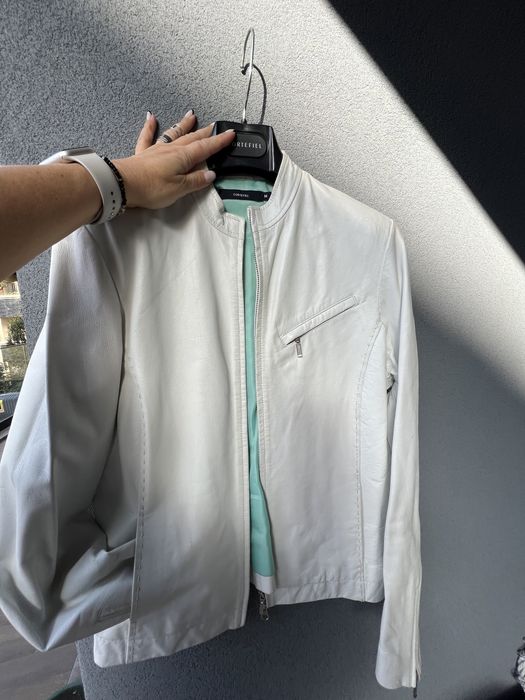 Blusão em pele branco