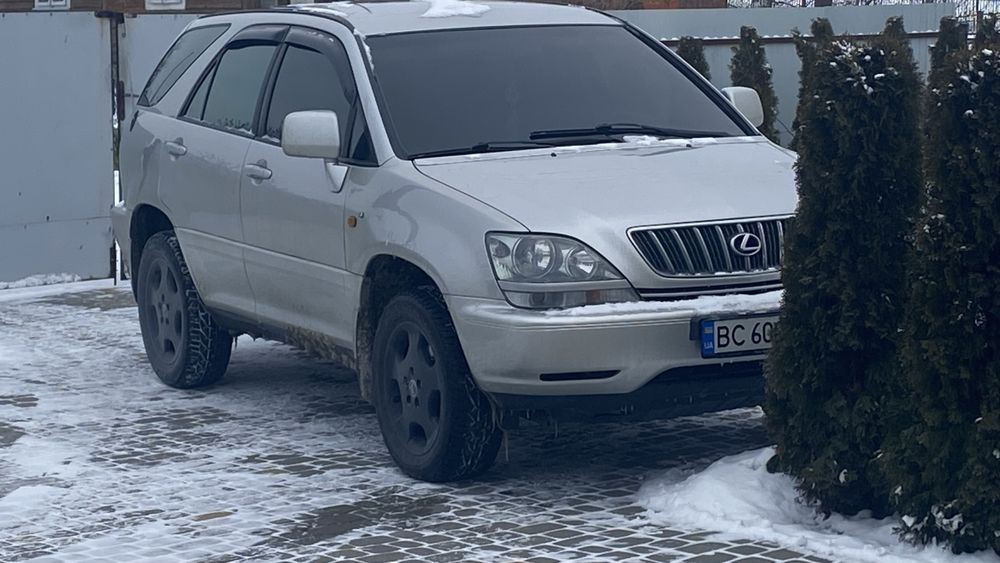 Легенда надійності Lexus RX300