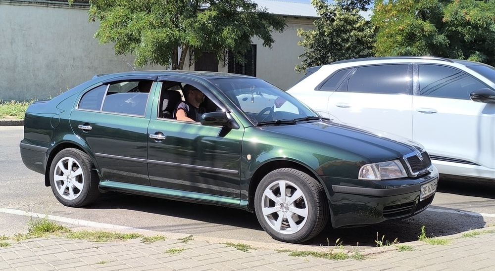 Skoda Octavia 1.8t продажа/обмен.
