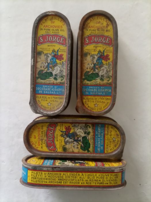 Latas conserva São Jorge