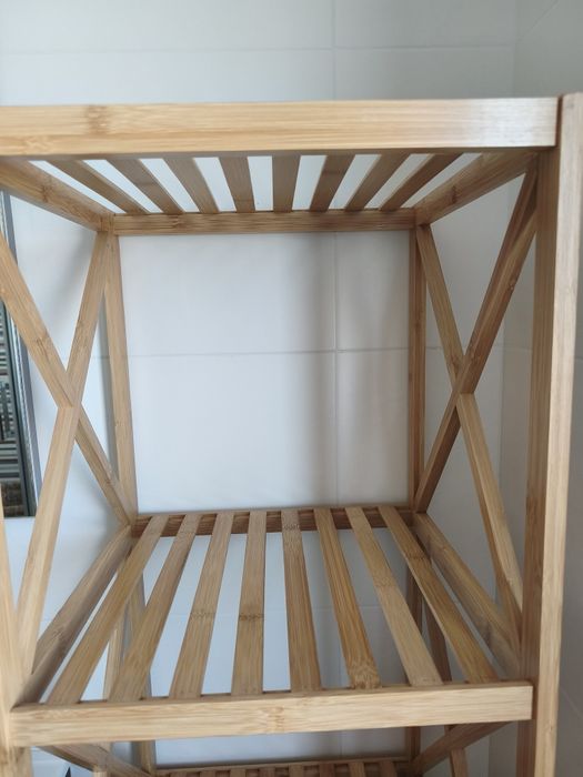 Estante de bambu