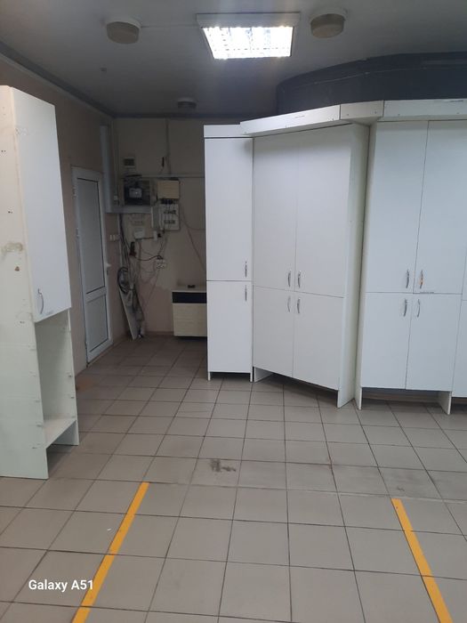 Здається фасадне приміщення по вулиці Київській 1 поверх