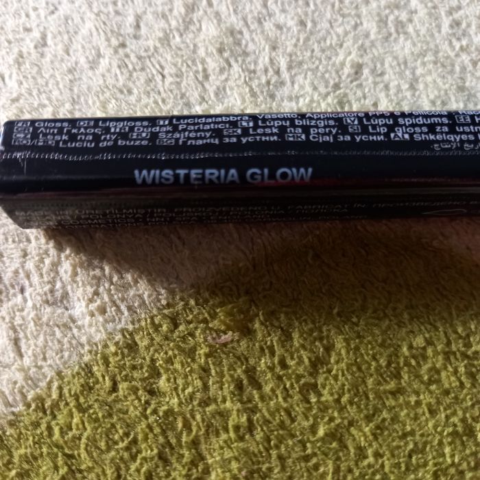 Avon Ultra Colour błyszczyk Wisteria Glow