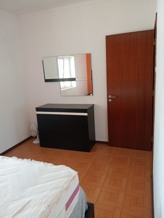 Arrenda-Se Quarto